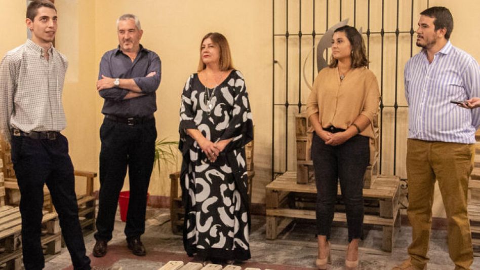 Luciano, Oscar, Sonia, Mariné y Darío en el acto de apertura, el cual fue ameno y en un clima de buena energía. FOTOS ANGIE DÍAZ JACQUOT  