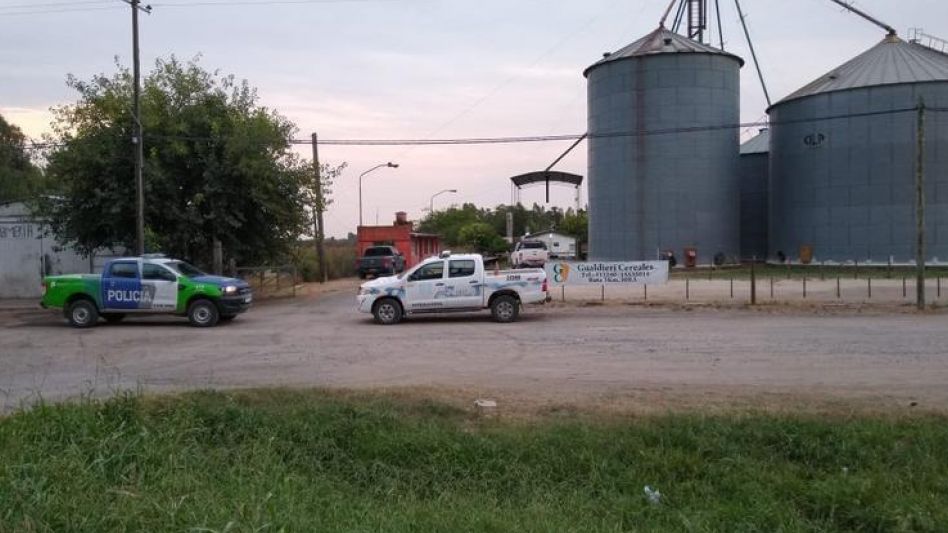Una imagen del allanamiento realizado en Azul. Un fiscal de Necochea está instruyendo la causa penal iniciada por este hecho. CPR AZUL/PBA