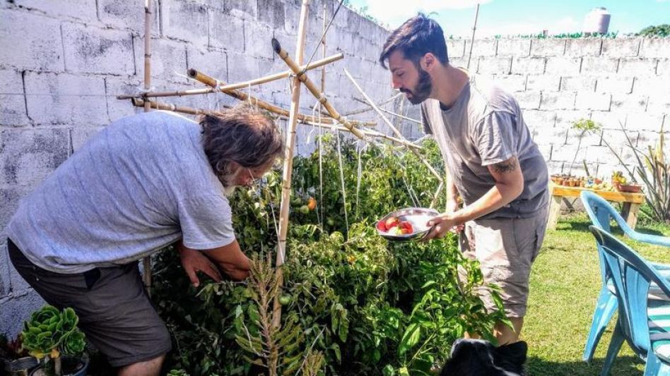 Juan Carlos, Juani, Graciela y Aluminé durante la cuarentena voluntaria en la casa de los Mingarro.  ?Es una cuestión de empatía más que de salud?, se indicó. FOTOS GENTILEZA FAMILIA MINGARRO 