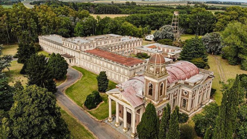 Vista aérea del Seminario Diocesano de Azul, inaugurado hace 75 años, el 15 de marzo de 1945. DANIEL LARROCCA