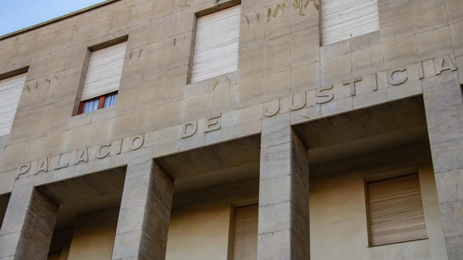 La atención al público estará suspendida hasta el próximo 31 del corriente mes en las dependencias judiciales de toda la provincia. Hasta ese día, en Tribunales sólo se atienden las llamadas cuestione