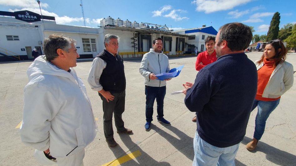 Recorrida por el Frigorífico para verificar la aplicación de medidas sanitarias
