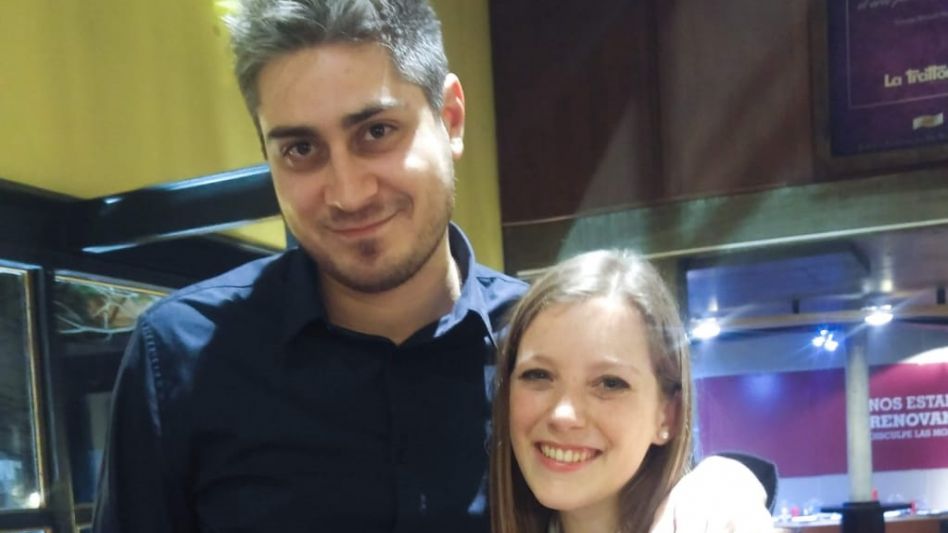 Guadalupe y Esteban. La mujer destacó que ?si alguien trabaja en un hospital, y quiere ayudarnos a imprimir los mails y hacérselos llegar a las personas que vean que están solas en los hospitales nos 