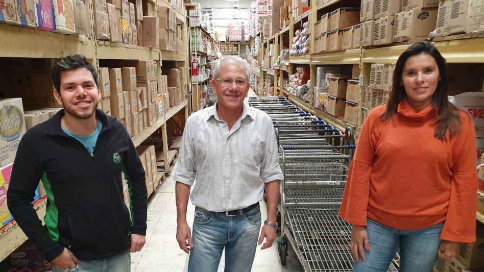 Donación de alimentos no perecederos