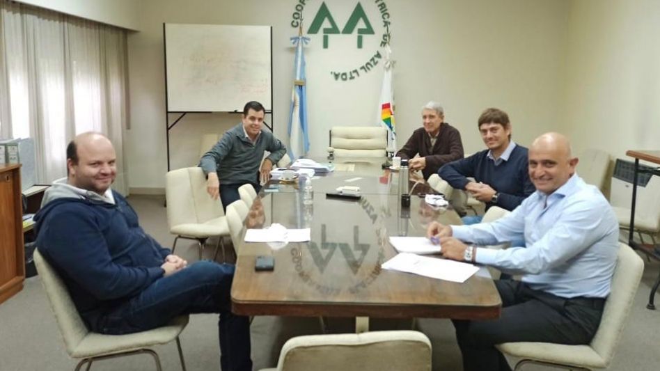 La reunión se realizó el día lunes en la sede de la Cooperativa Eléctrica de esta ciudad.
