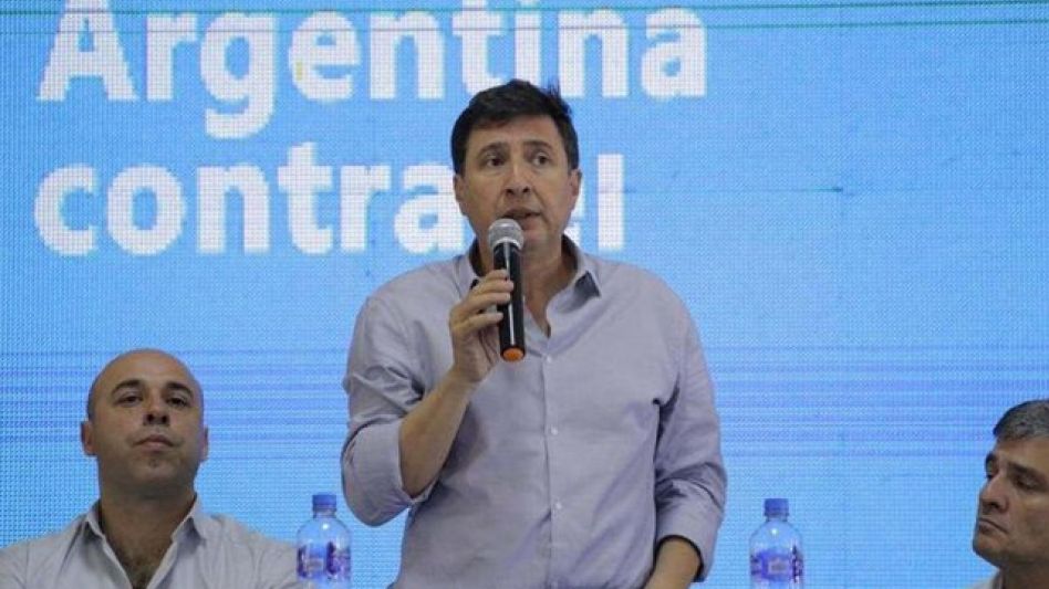 Arroyo aseguró que no pensó en renunciar por los sobreprecios