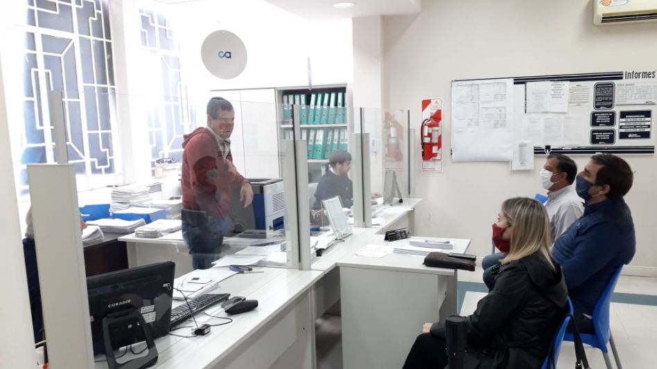Reunión de concejales de Juntos por el Cambio con autoridades de Camuzzi