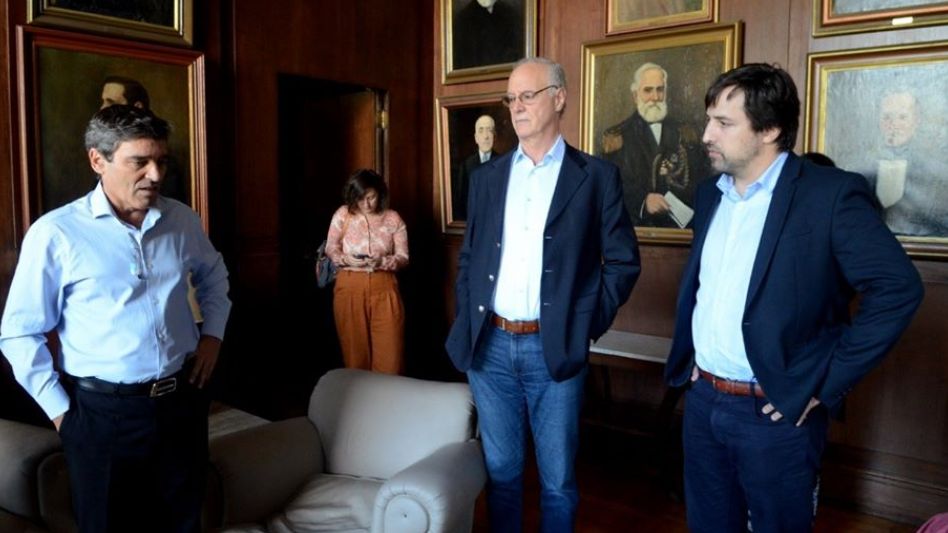 Las autoridades sanitarias aseguran que la curva de contagios está aplanada. (Archivo)