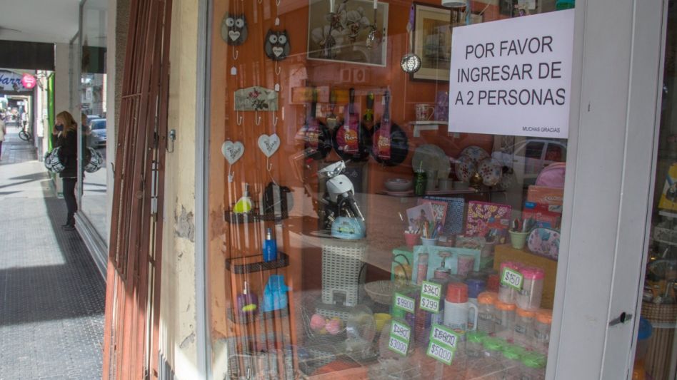 ?Es importantísimo el uso del tapabocas y mantener la distancia social y el respeto de las normas de higiene, porque el virus no anda en el aire, lo trasladamos nosotros. Esa es una clave importante?,
