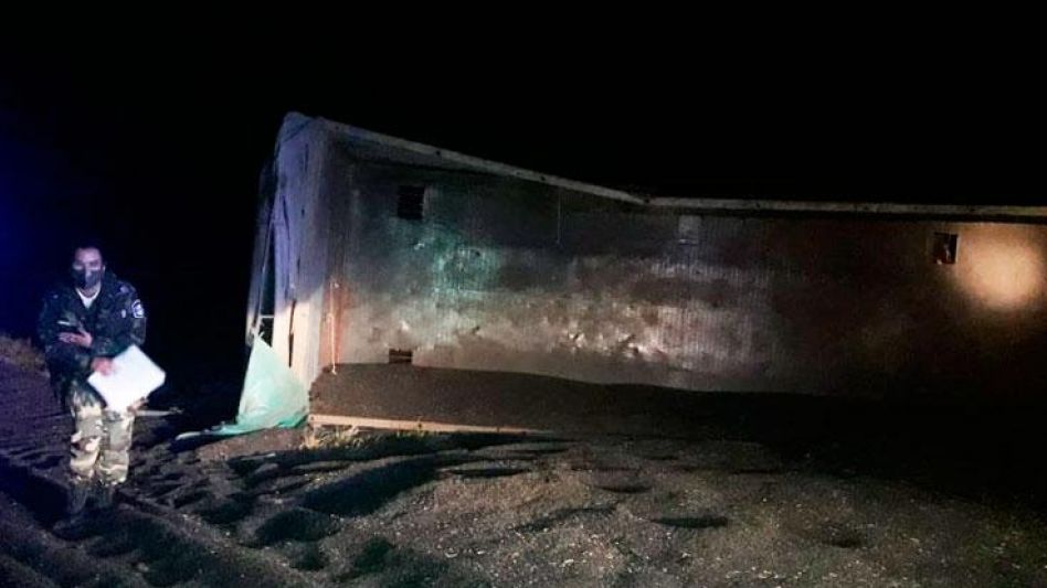 Volcó un camión cargado con girasol en ruta 226  
