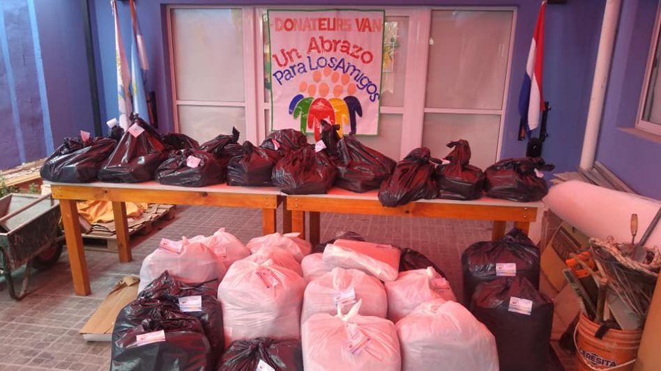 Donaron 200 frazadas y 80 bolsones de alimentos en el Comedor Sol Real