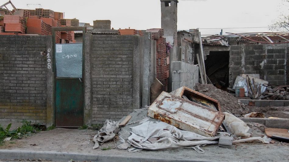 Una obra en construcción situada en Alvear y Tiro Federal, el lugar donde se produjo este intento de robo. El acusado quedó ayer detenido. ANGIE DÍAZ JACQUOT