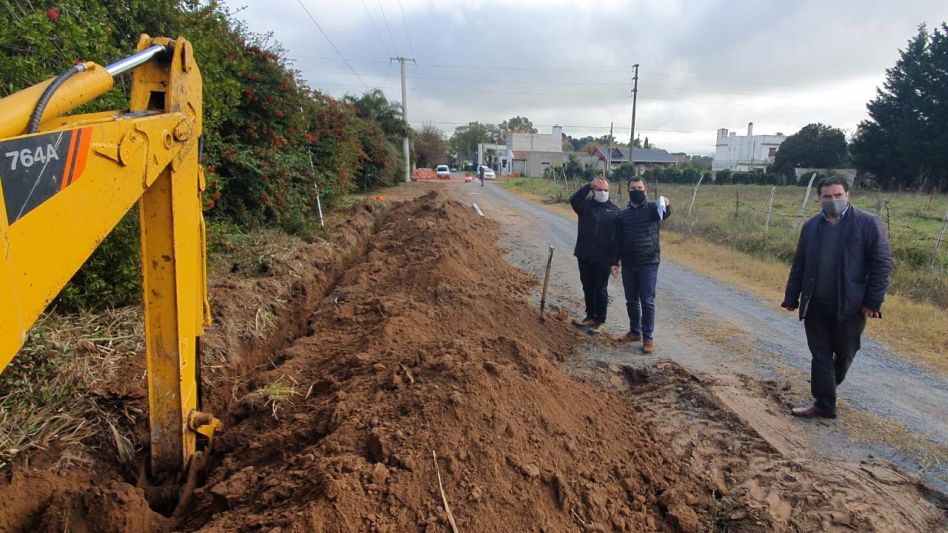 El Intendente recorrió la obra de extensión de cloacas en Villa Araya