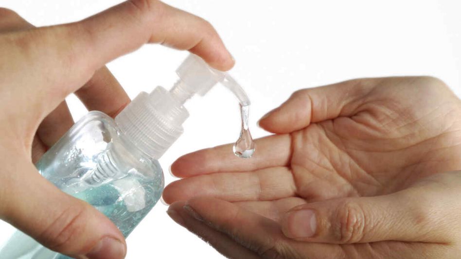 La ANMAT prohibió más marcas de alcohol etílico y en gel