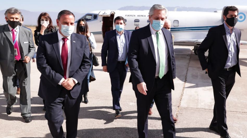 Preocupación en el Gobierno: Fernández suspende gira tras el positivo de Insaurralde