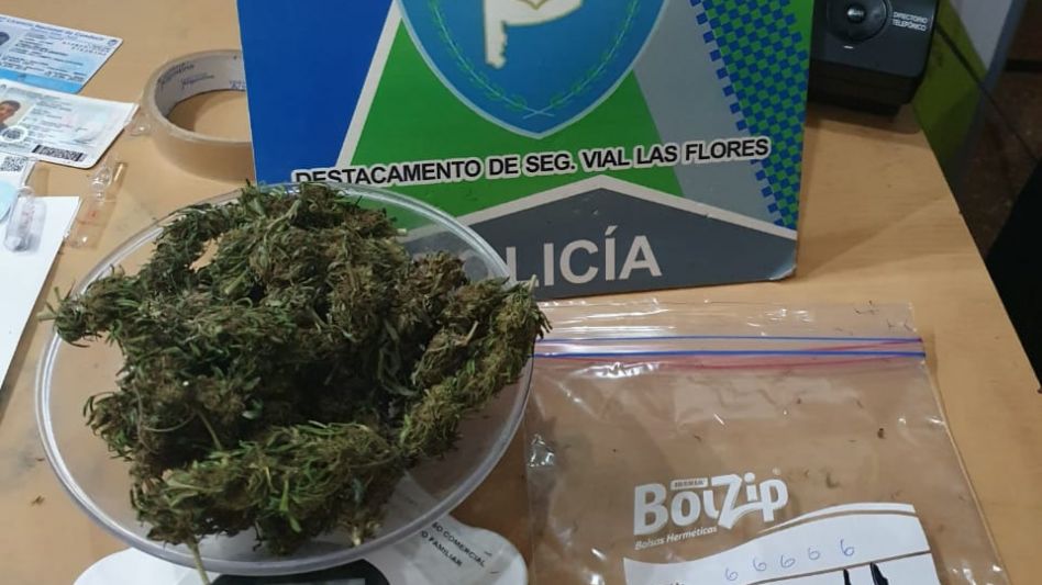 Arrestaron a un joven que llevaba marihuana