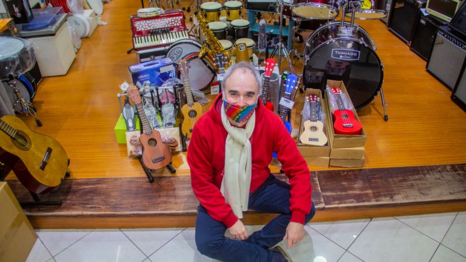 Los instrumentos musicales no quedaron afuera de los hogares en esta cuarentena. NICOLÁS MURCIA