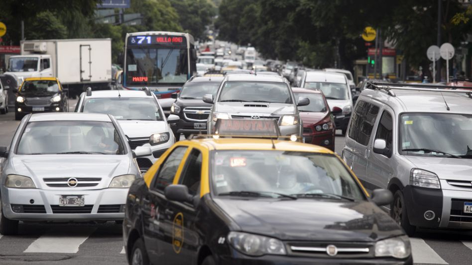 El tránsito crece en la Ciudad de Buenos Aires. (Xinhua)