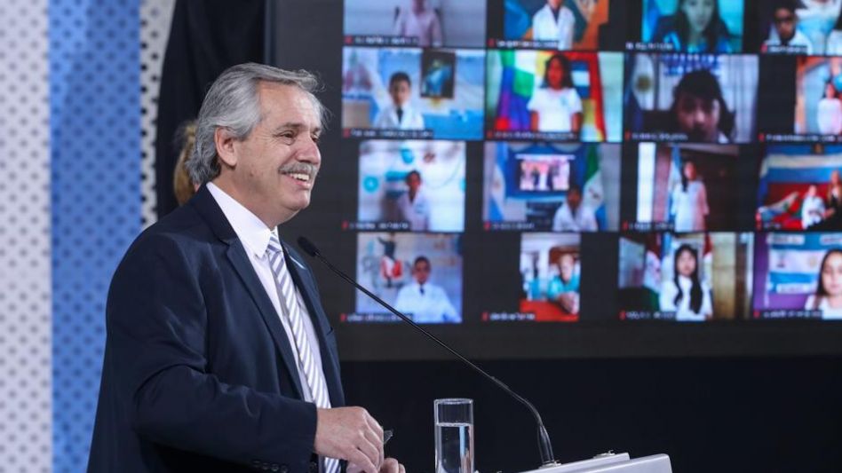 Día de la Bandera: El Presidente tomó la promesa a alumnos de todo el país