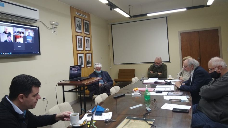 El Ing. Fossati participó, por primera vez en su función de Presidente, de una reunión de APEBA efectuada de manera virtual.