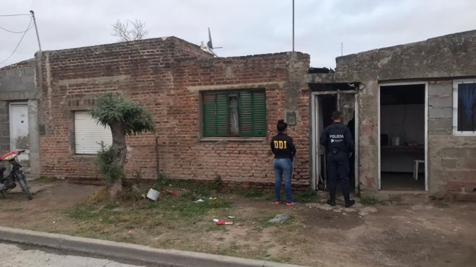 Personal policial, durante uno de los allanamientos que se hicieron el mes pasado, cuando fueron detenidos los tres acusados que tiene este intento de homicidio. ARCHIVO/EL TIEMPO