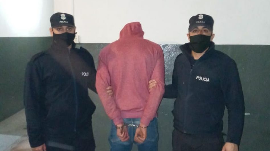  ?Robo agravado de vehículo dejado en la vía pública?, el delito que le imputan al ahora detenido. FOTO: EPDS AZUL