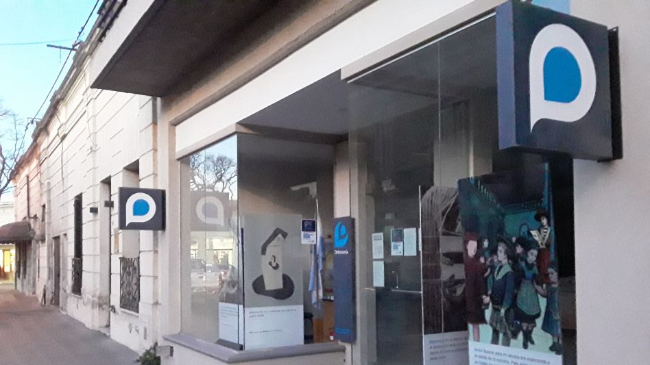 La Delegación Azul de la Defensoría del Pueblo de la Provincia de Buenos Aires, ubicada sobre calle Necochea entre Bolívar y San Martín. ANGIE DÍAZ JACQUOT