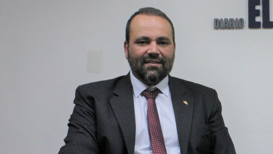 El abogado Mauro Grandicelli habló sobre los despidos en tiempos de pandemia y sobre el restablecimiento del servicio pleno de justicia en el Departamento Judicial de Azul.