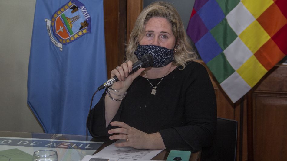 La subsecretaria de Gobierno, Fernanda Ibarra, indicó que el  día jueves estarán subidos a la web del Gobierno Municipal de Azul. NICOLAS MURCIA