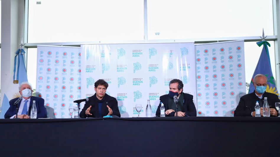 Kicillof y Gollan en Tecnópolis al presentar el programa Acompañar.