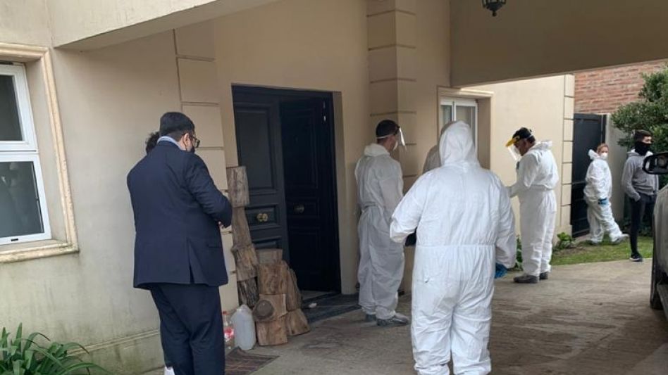 Una imagen de lo que fue la reconstrucción de este homicidio ocurrido el pasado domingo 5 de julio en Tapalqué.