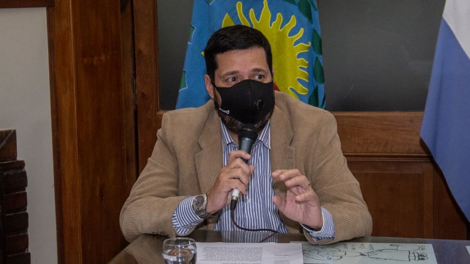 Azul en Fase 5: por ahora no se habilitarán las reuniones sociales