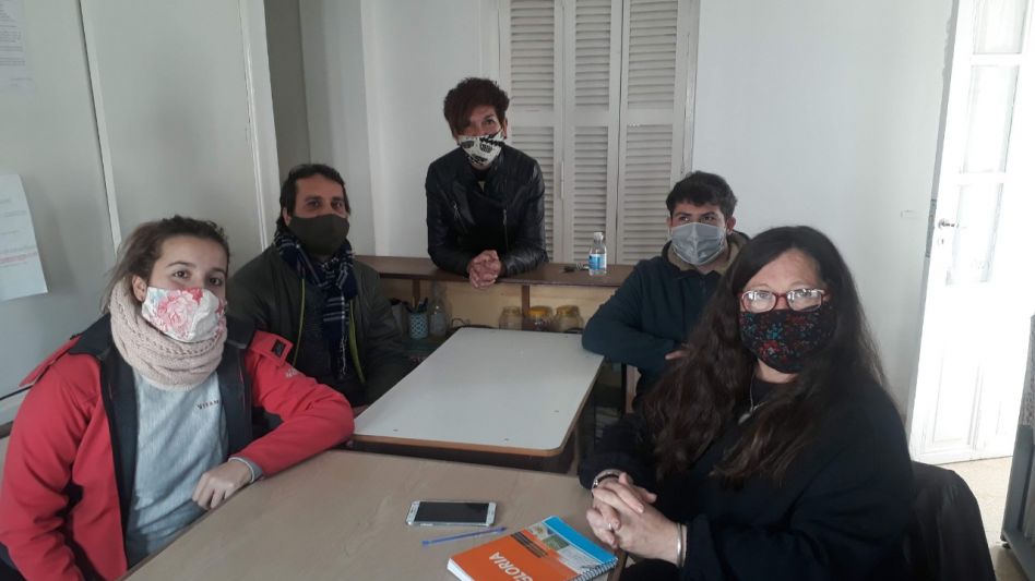 Un tramo de la reunión que compartieron los estudiantes del Instituto N°2 con concejales y la Jefa Distrital de Educación.