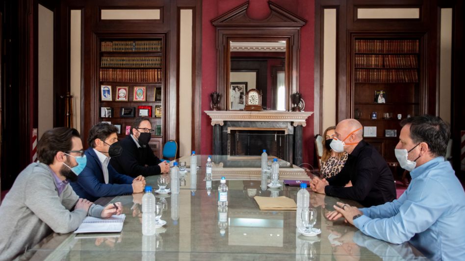 Kicillof oficializó la continuidad del congelamiento de las tarifas eléctricas en el interior