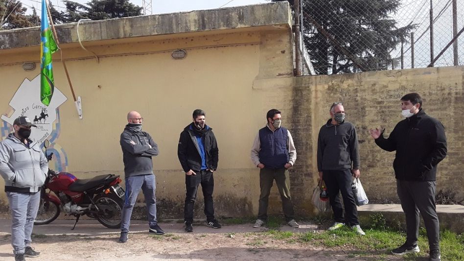 Los trabajadores del Instituto Leopoldo Lugones, reclamaron por mejoras salariales y en lo referente a las condiciones laborales en las que se desempeñan en plena pandemia de COVID-19.