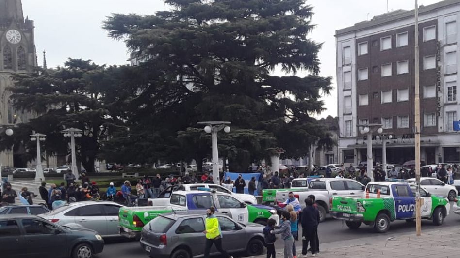 Pese al anuncio de aumento, aún hay focos de protesta de la Bonaerense en varios municipios