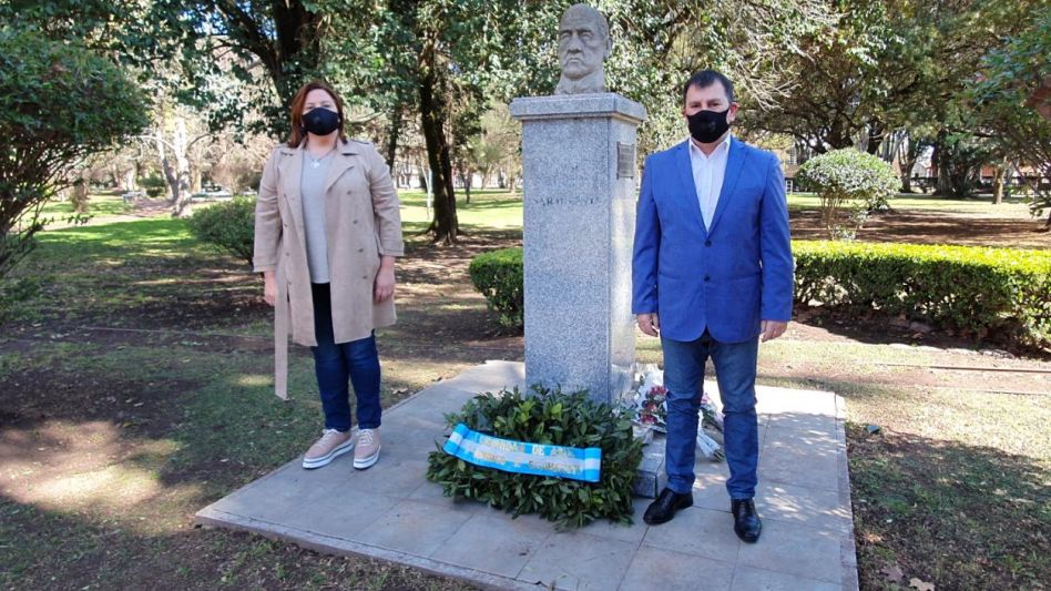 Se realizó un acto en conmemoración del Día del Maestro