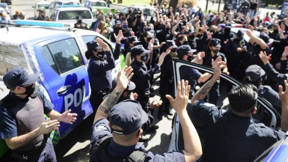 Así quedaron los salarios de la Policía bonaerense tras el anuncio de Kicillof