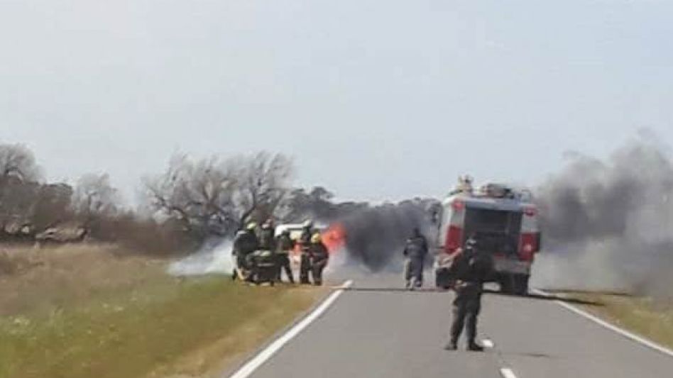 Un azuleño sufrió el incendio de su utilitario
