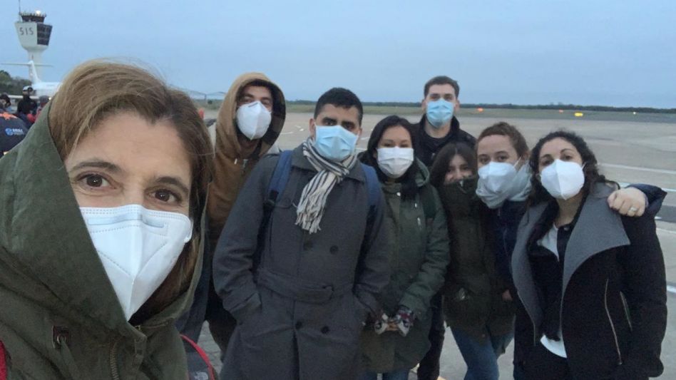 Recién llegados al Chaco con el grupo de residentes que ayudaron en el hospital de la mencionada provincia. GENTILEZA MARÍA LUZ CASTILLO   