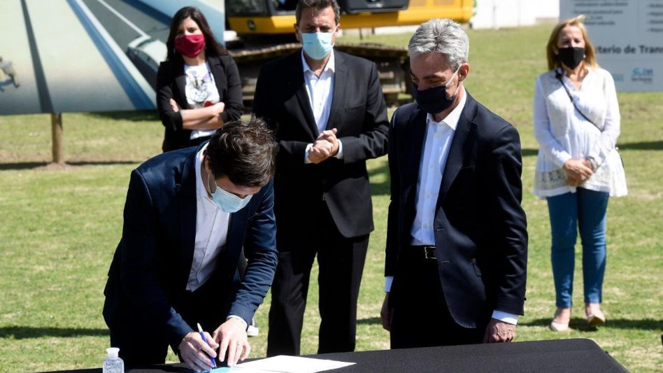 Massa: "Estamos apostando por mejores trenes, más seguridad, más obras y más tecnología al servicio del ciudadano"