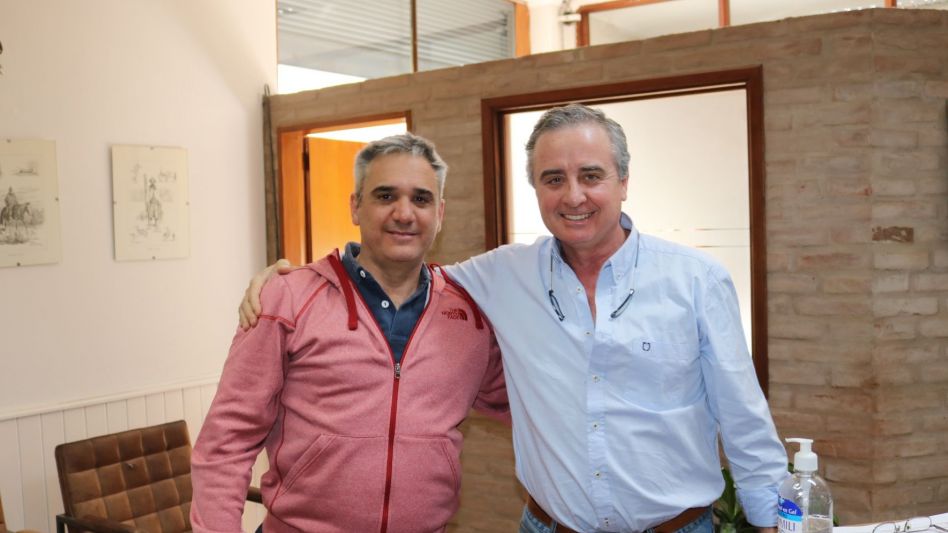 Gustavo Pouyanne y Juan Wallace al terminar las ventas.