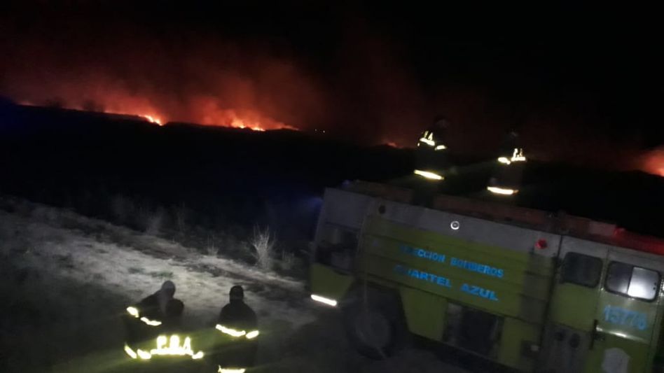 GENTILEZA BOMBEROS DE AZUL.