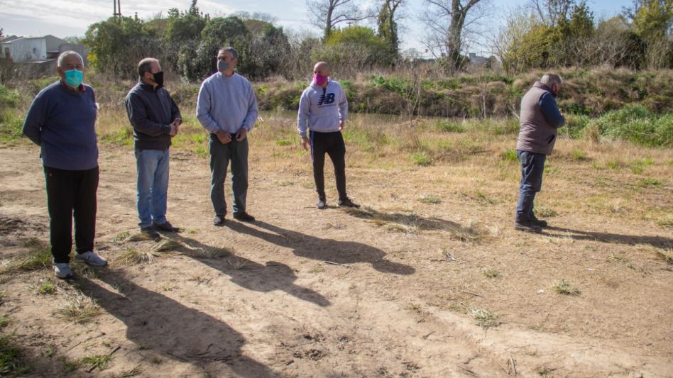 En el predio que pertenece al municipio se realizó el encuentro con los vecinos del barrio Ceferino Namuncura.