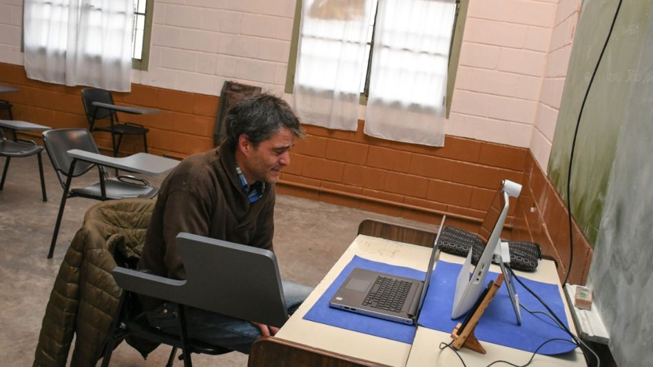 Rindió de manera virtual y es el primer abogado recibido en pandemia en una cárcel bonaerense