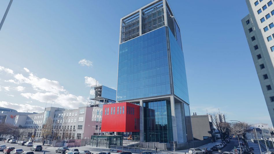 El edificio principal de la empresa en Capital Federal