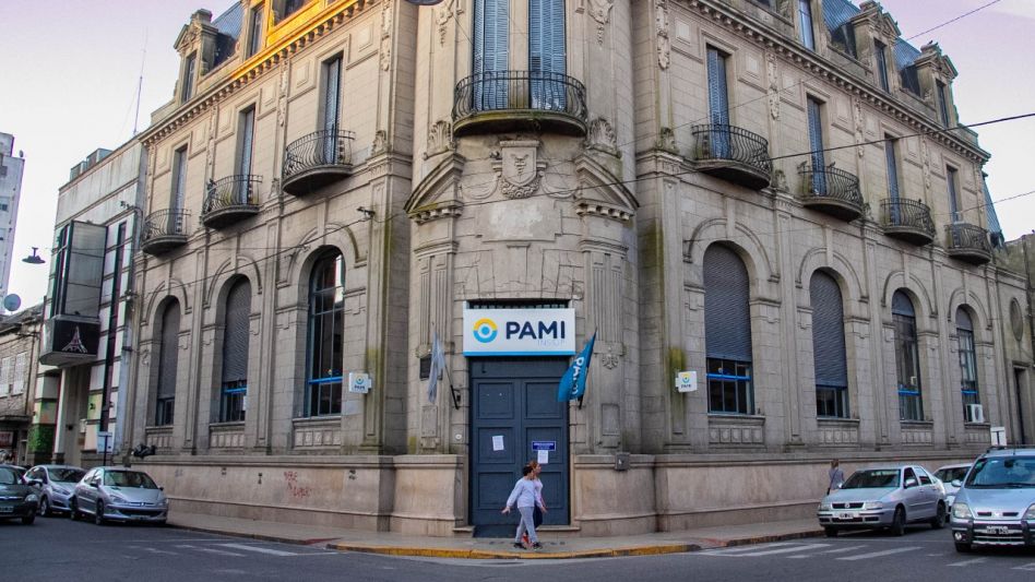 La sede de la UGL XXX de PAMI, cuya sede está ubicada en la esquina de las calles San Martín y De Paula de esta ciudad. FOTO: ANGIE DÍAZ JACQUOT