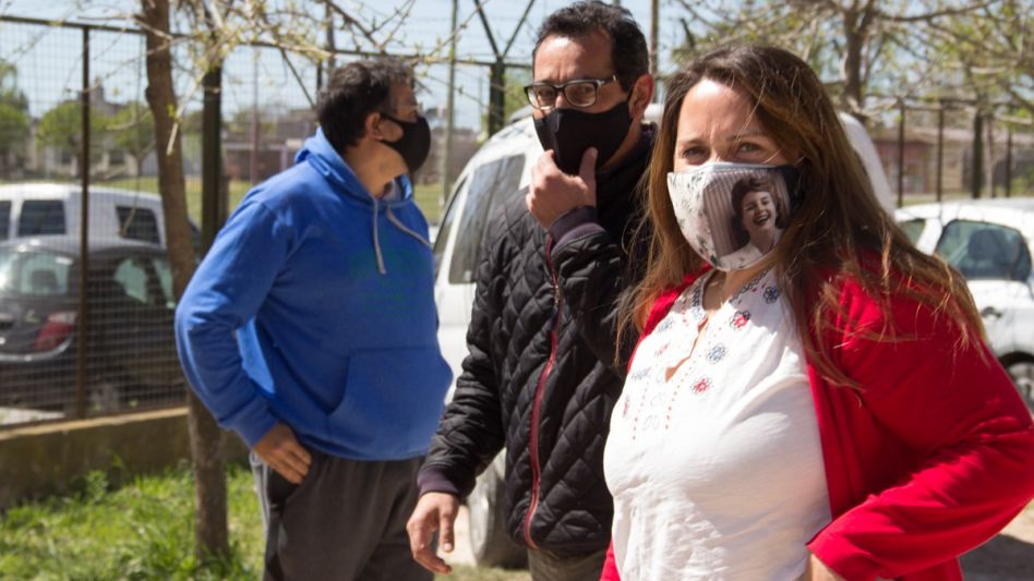 Nelson Sombra y María Eva Asprella, visitaron este viernes el Instituto Leopoldo Lugones. En esa ocasión el titular de PAMI hizo importantes declaraciones.    GENTILEZA/GUILLERMO FITTIPALDI