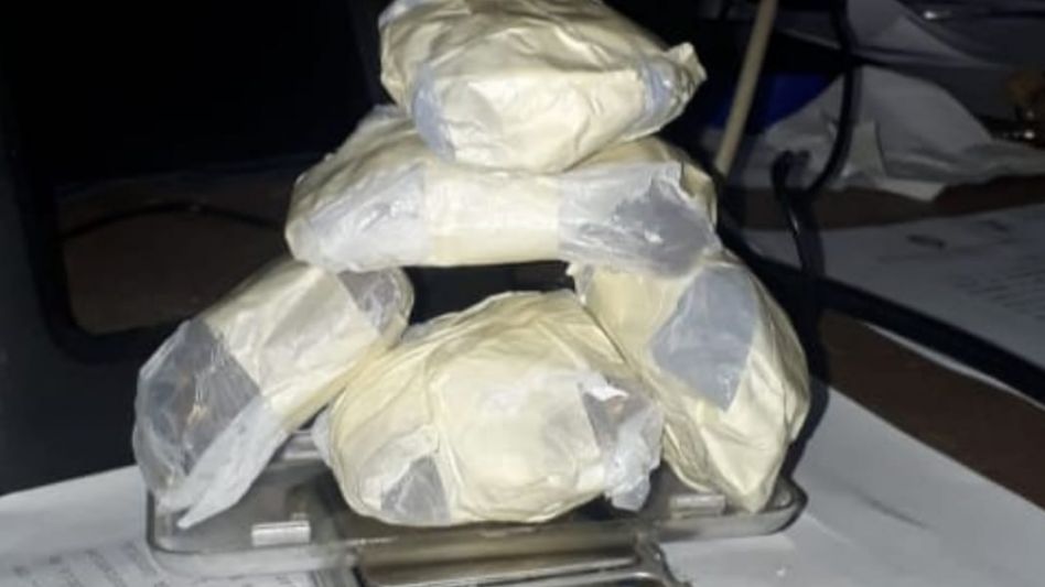 El hombre al que policías arrestaron hace tres  días, cuando tenía marihuana, quedó detenido