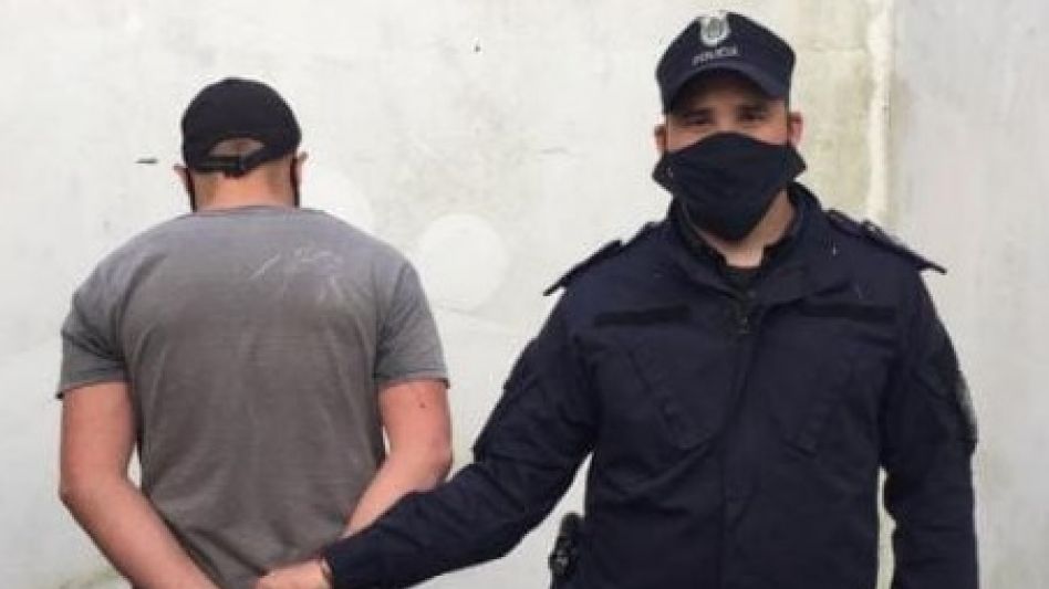 El azuleño que está preso tiene que purgar una pena única de un año de prisión de efectivo cumplimiento por dos hechos de violencia de género. FOTO: SUBOCMISARÍA CHILLAR/PBA